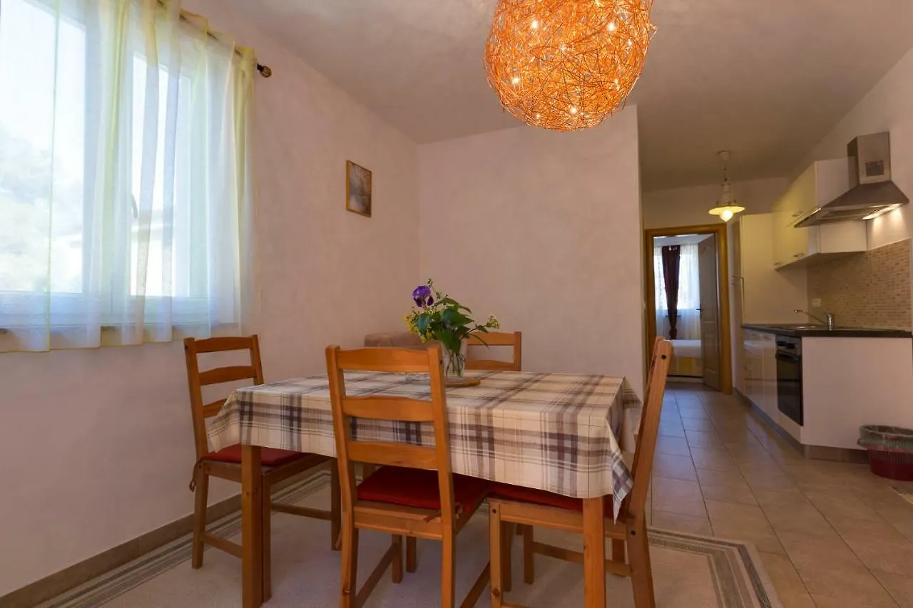 Apartmani Lakic Cunski Apartment