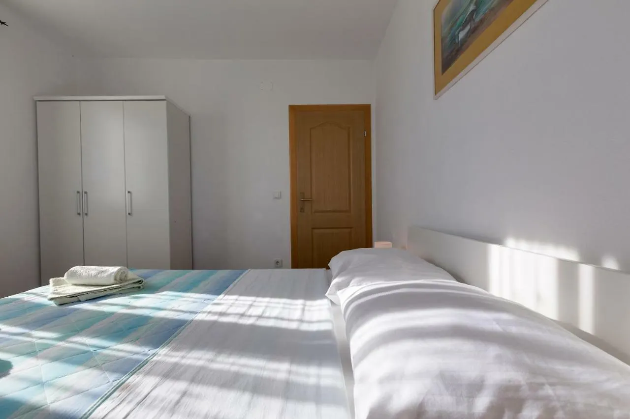 Apartmani Lakic Cunski Apartment