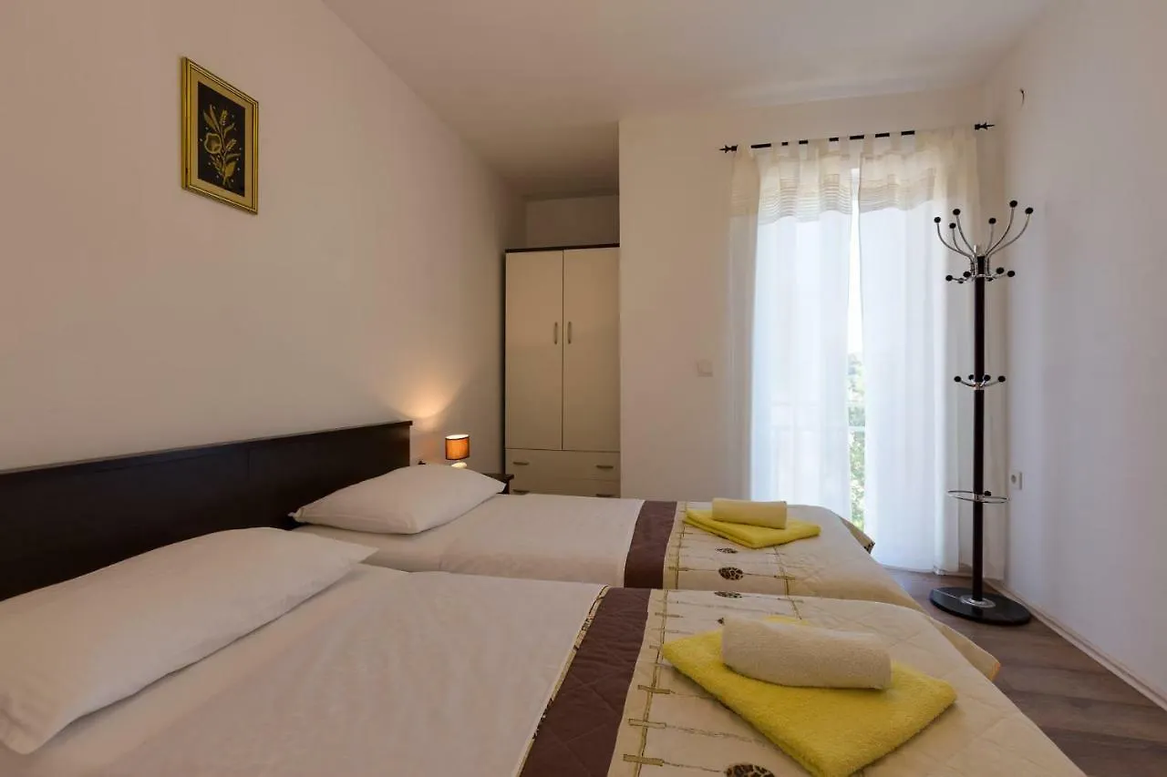 Apartment Apartmani Lakic Cunski Croatia