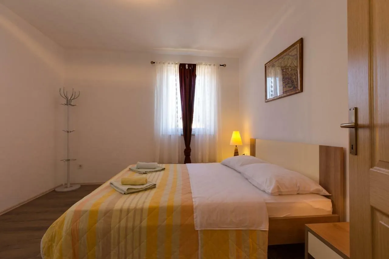 Apartmani Lakic Cunski Croatia