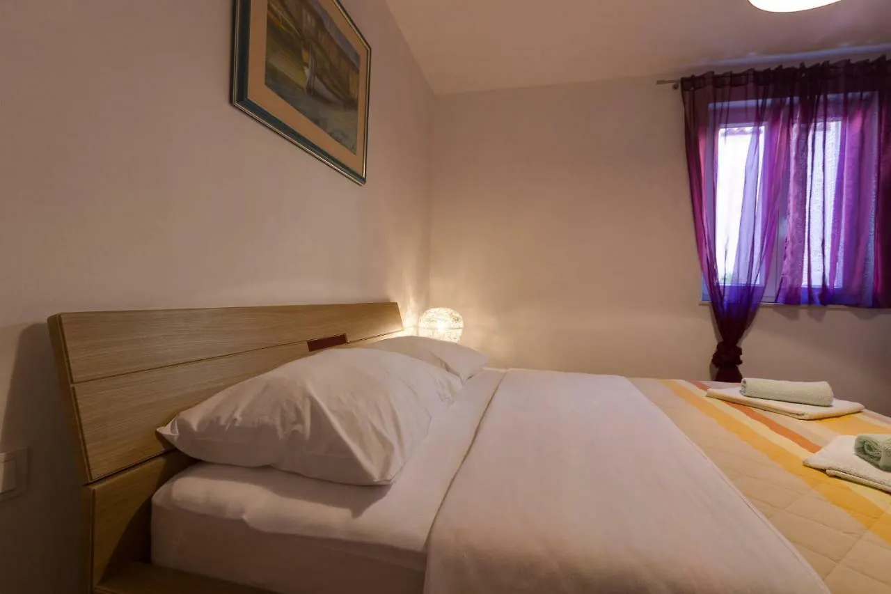 Apartmani Lakic Cunski Croatia